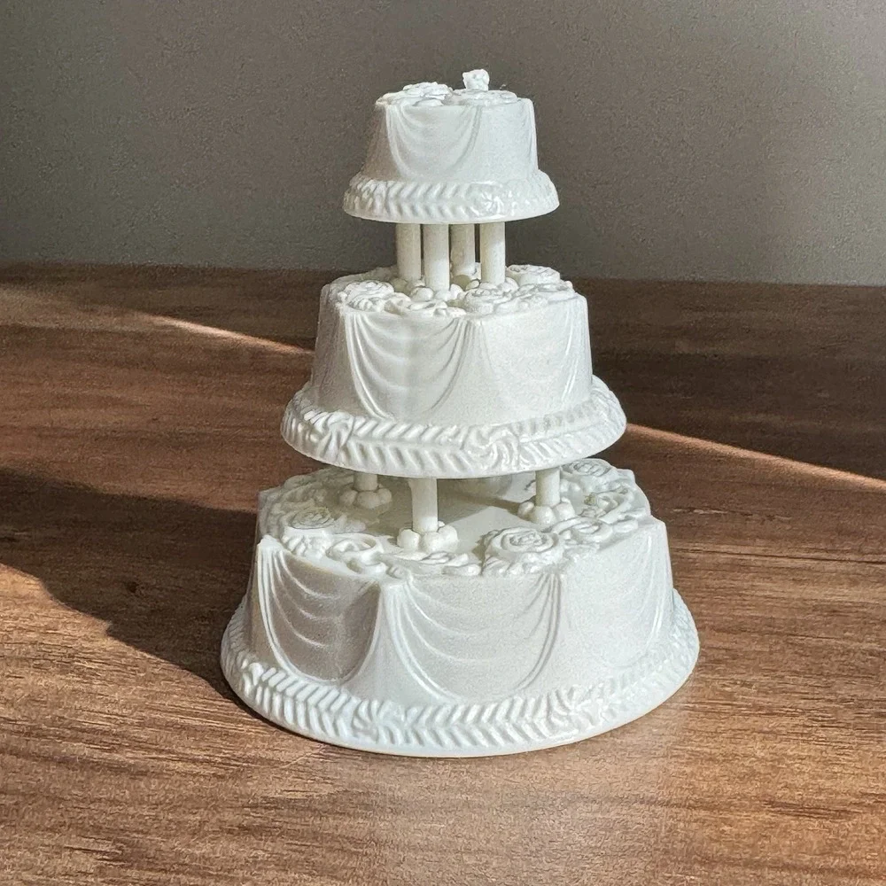 RARE Vintage‎ 1983 Barbie Tracy & Todd 3 Tiered Wedding Cake By Mattel